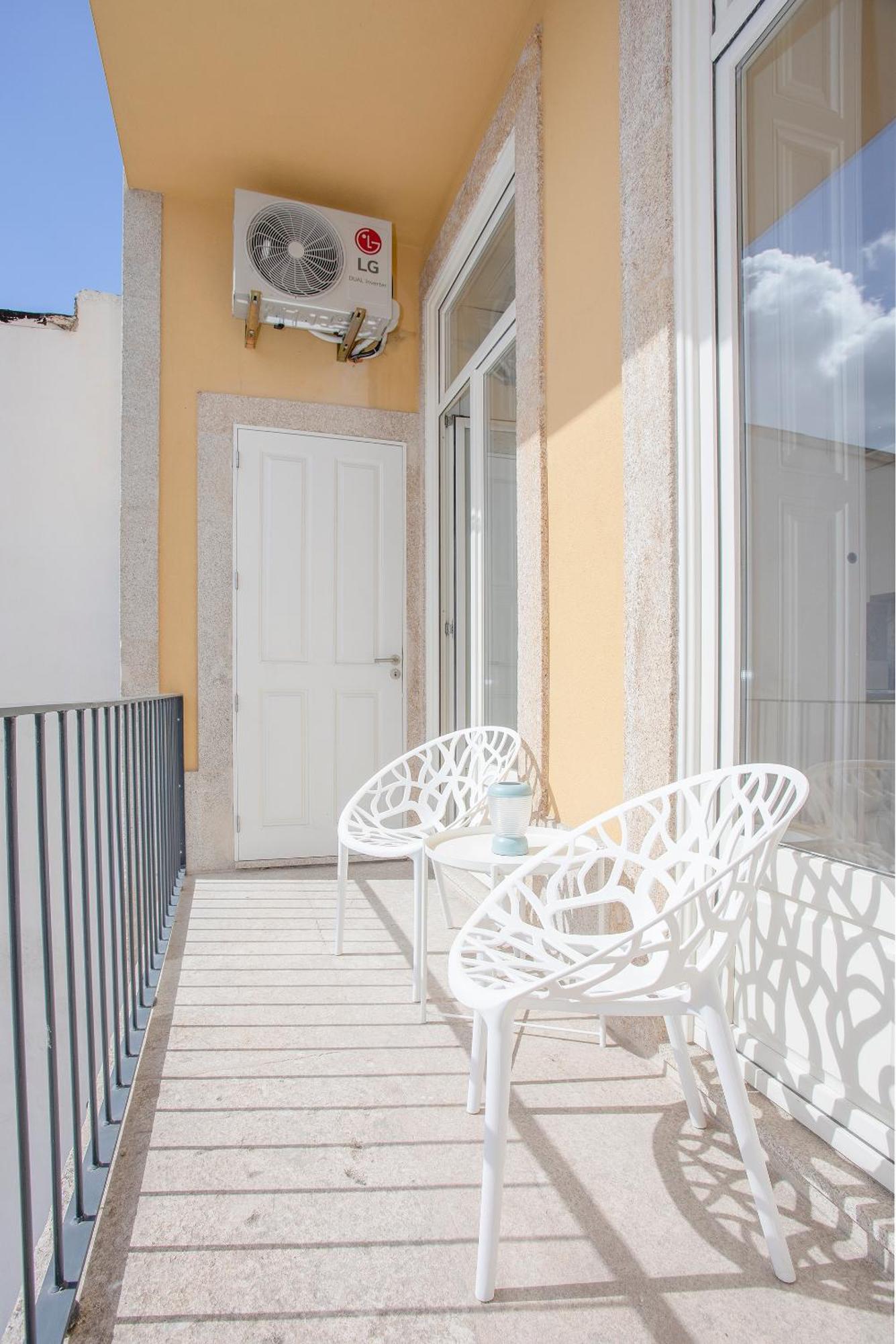 Liiiving In Porto - Downtown Balcony Studio Exteriör bild